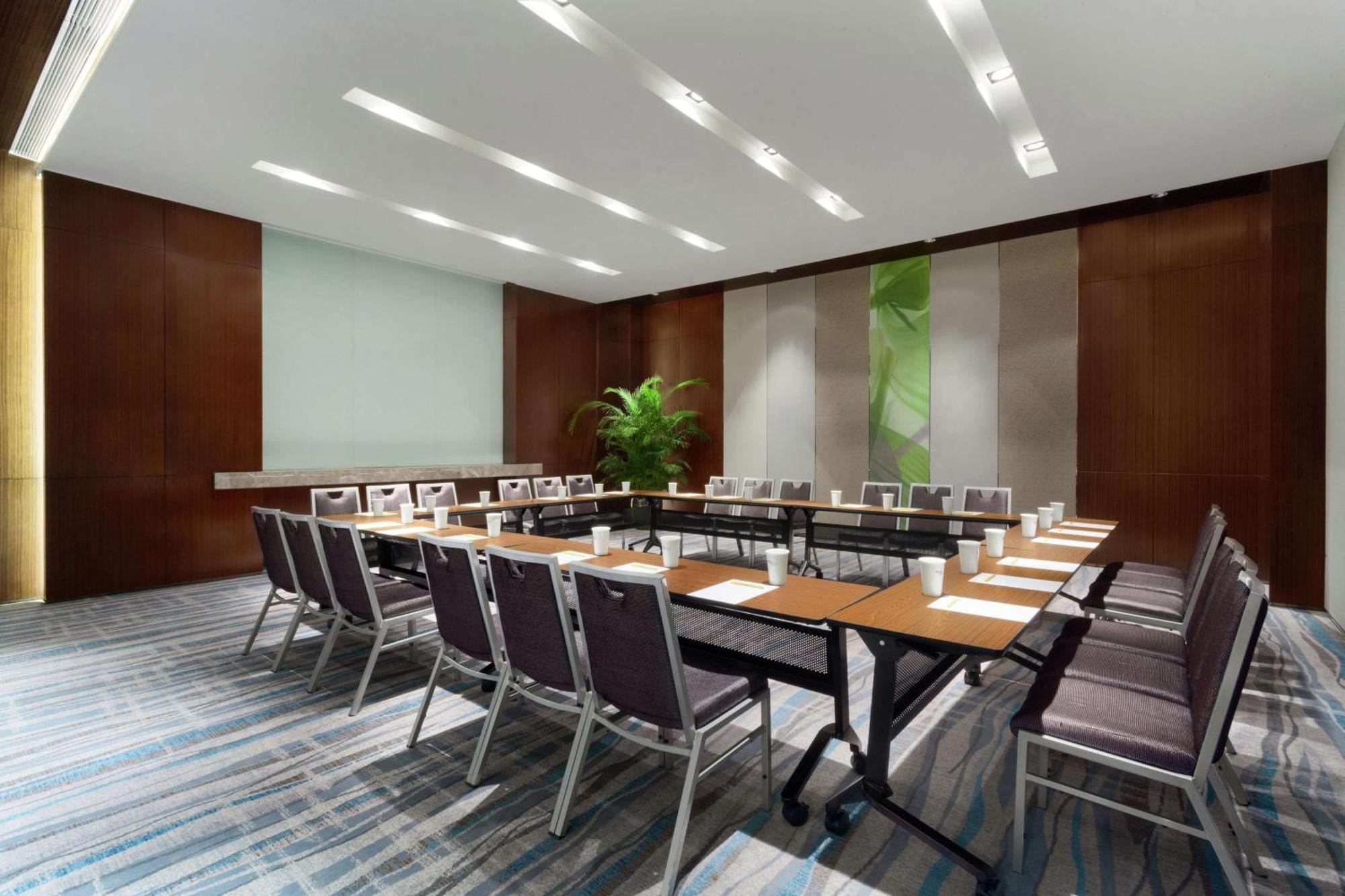 Hilton Garden Inn Shenzhen Bao'An Extérieur photo